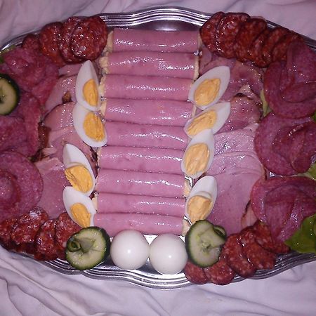 Alabastrom Panzio Es Etterem Bed & Breakfast Bogacs Ngoại thất bức ảnh