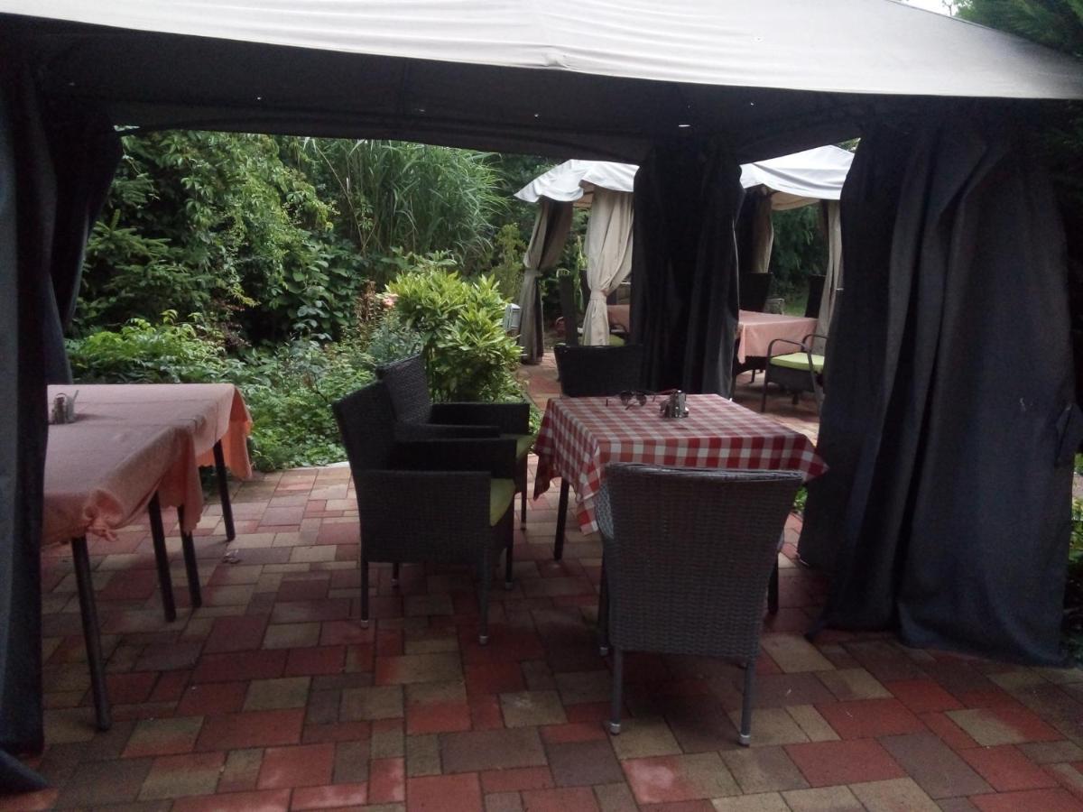 Alabastrom Panzio Es Etterem Bed & Breakfast Bogacs Ngoại thất bức ảnh
