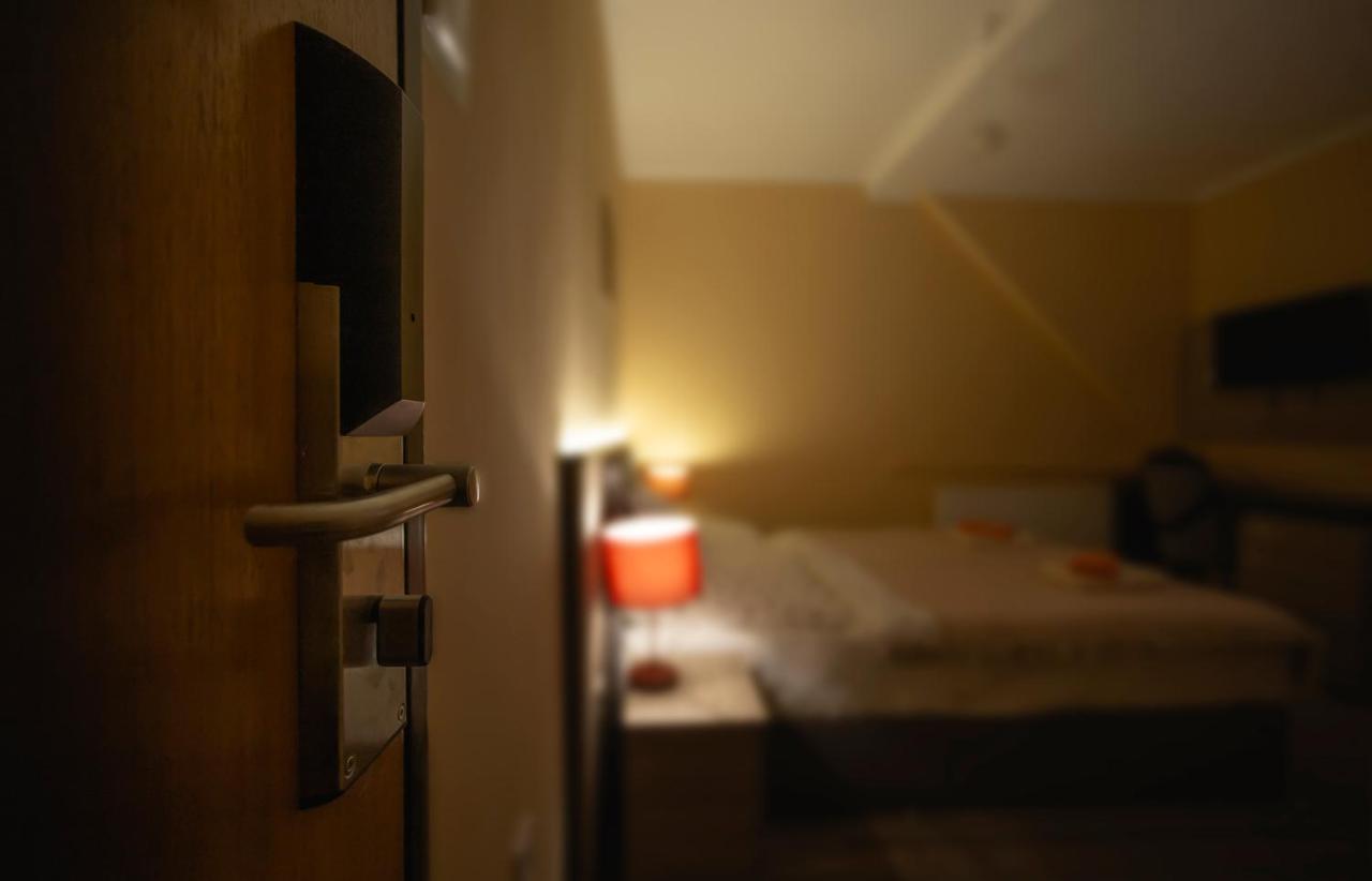 Alabastrom Panzio Es Etterem Bed & Breakfast Bogacs Ngoại thất bức ảnh