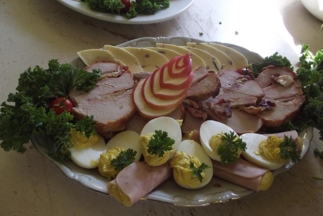 Alabastrom Panzio Es Etterem Bed & Breakfast Bogacs Ngoại thất bức ảnh