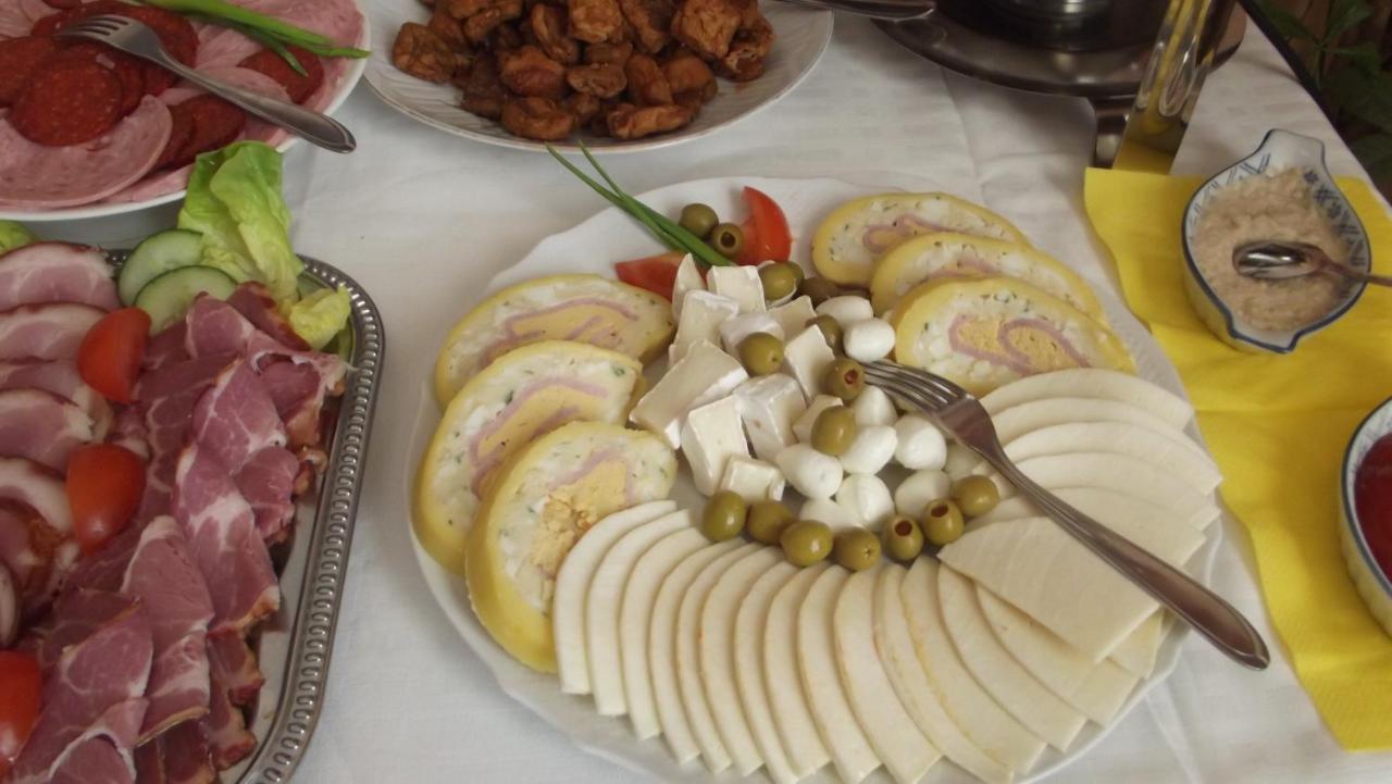 Alabastrom Panzio Es Etterem Bed & Breakfast Bogacs Ngoại thất bức ảnh
